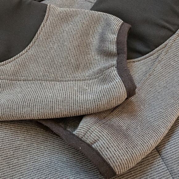 Under Armour Storm Jacket | Youth M - Picture 6 of 9